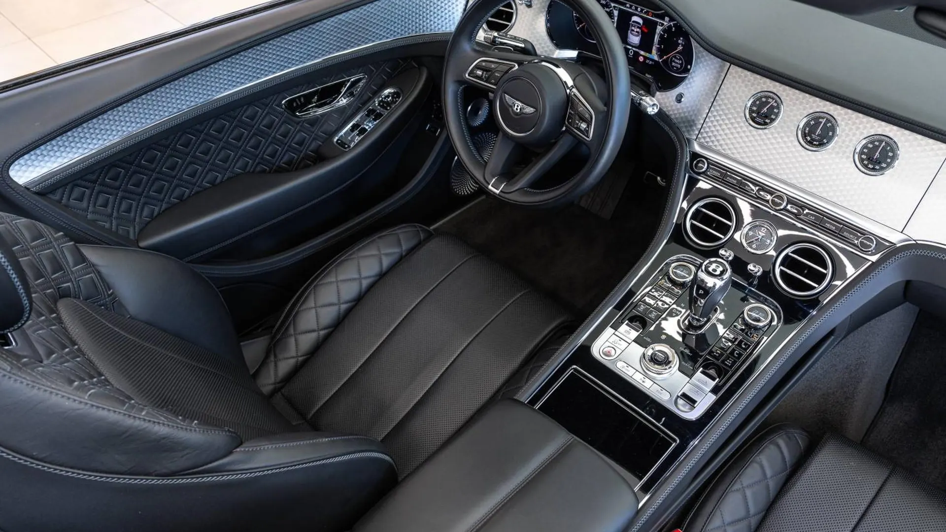 Bentley Continental — photo 9