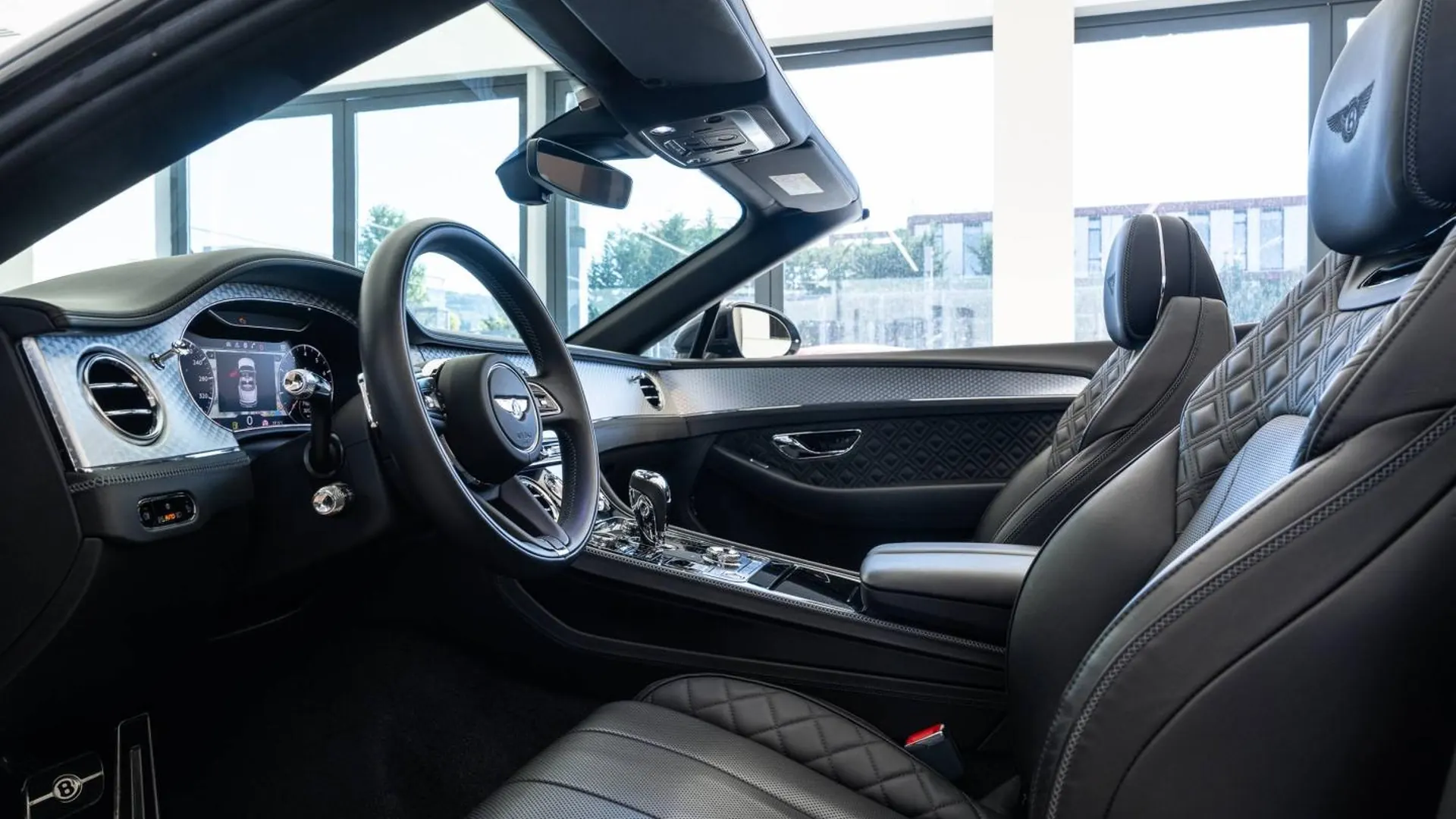 Bentley Continental — photo 12