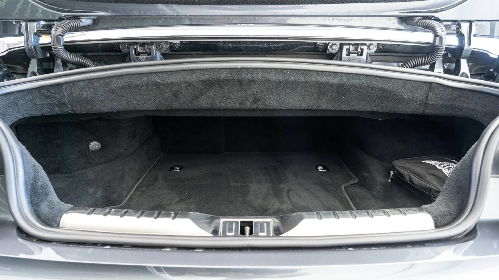 Bentley Continental — photo 30