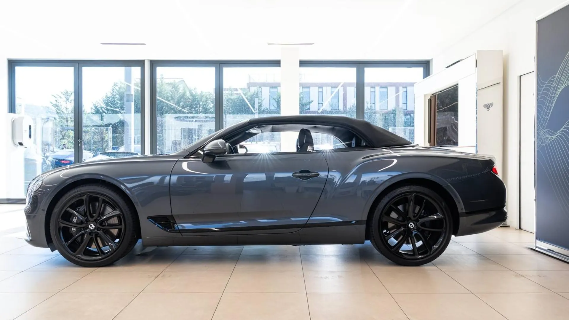 Bentley Continental — photo 3