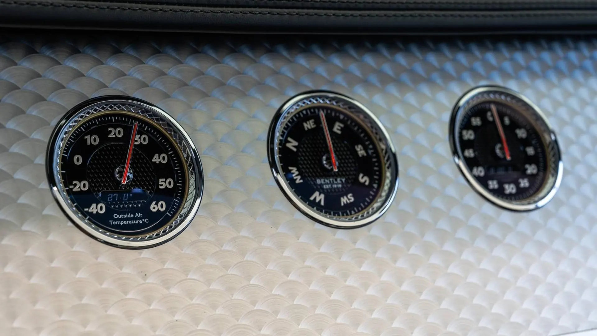 Bentley Continental — photo 21