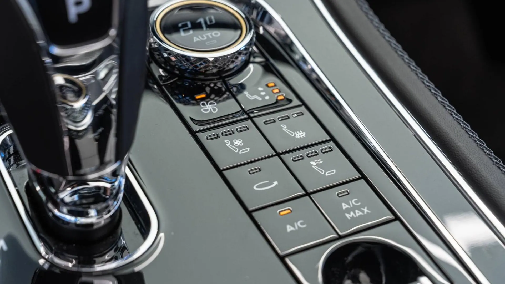 Bentley Continental — photo 26