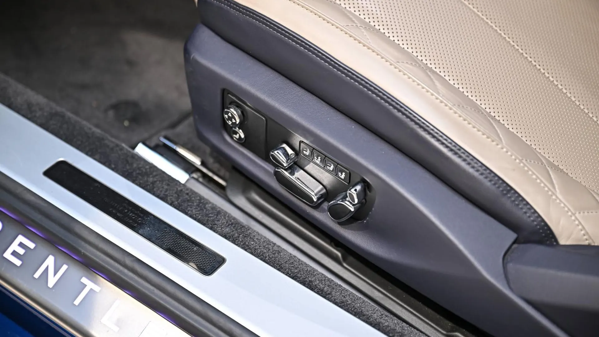 Bentley Continental — photo 21