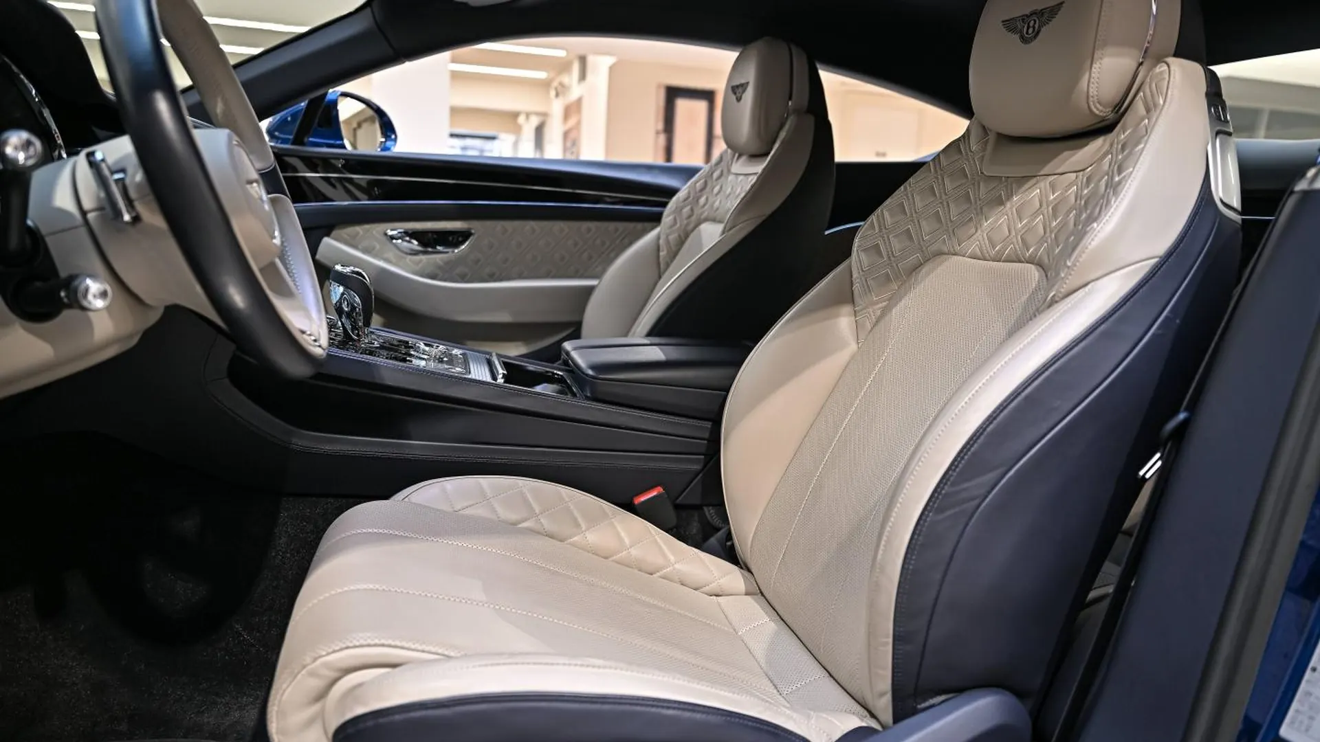 Bentley Continental — photo 19