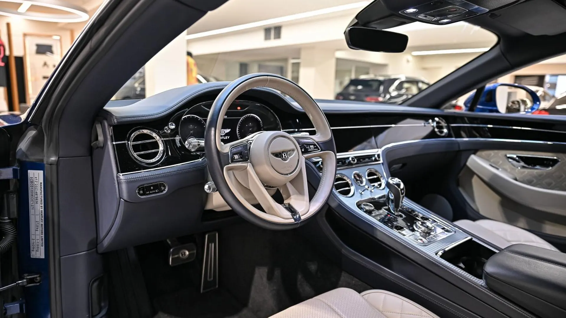 Bentley Continental — photo 13