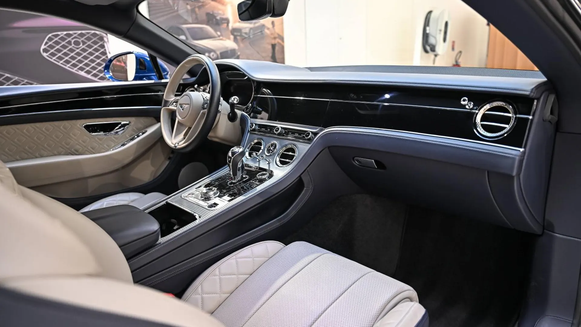 Bentley Continental — photo 15