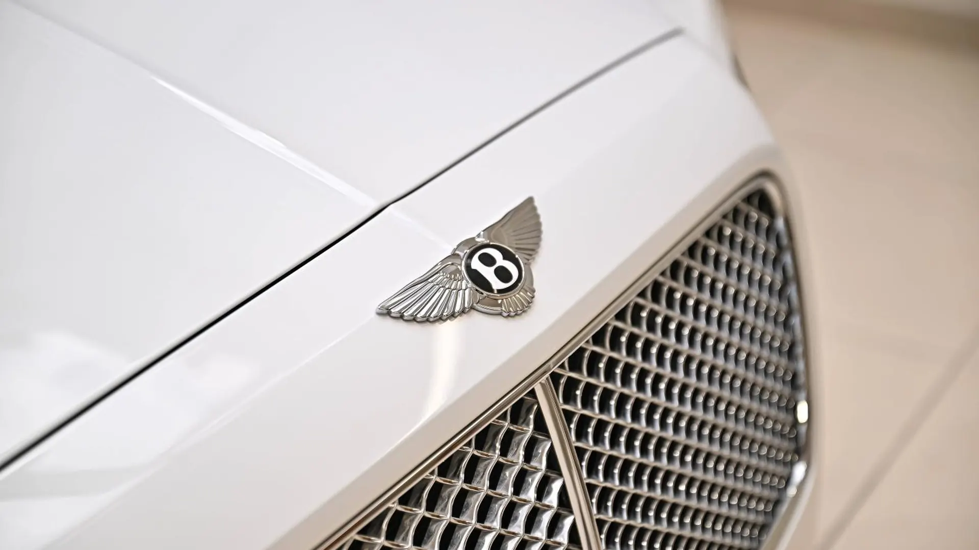 Bentley Flying Spur — photo 11