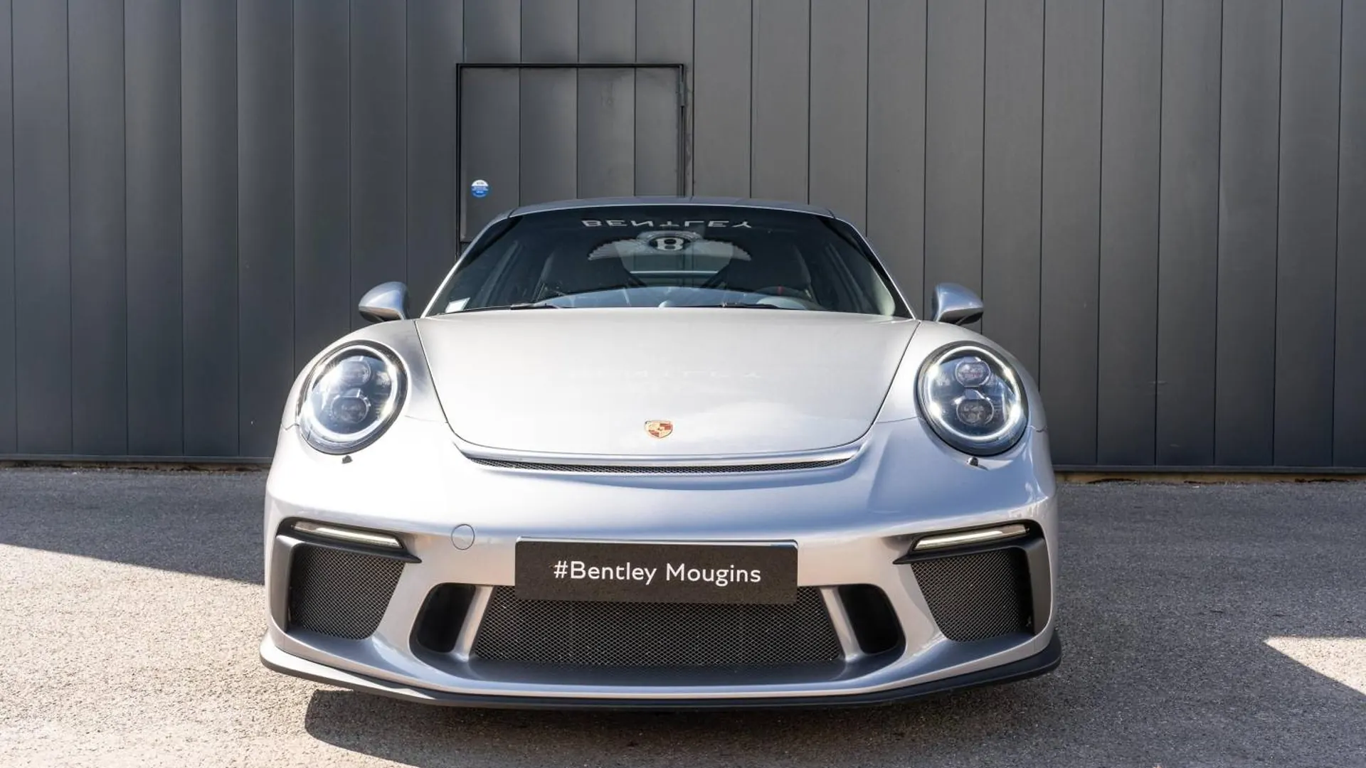 Porsche 911 Coupe — photo 5