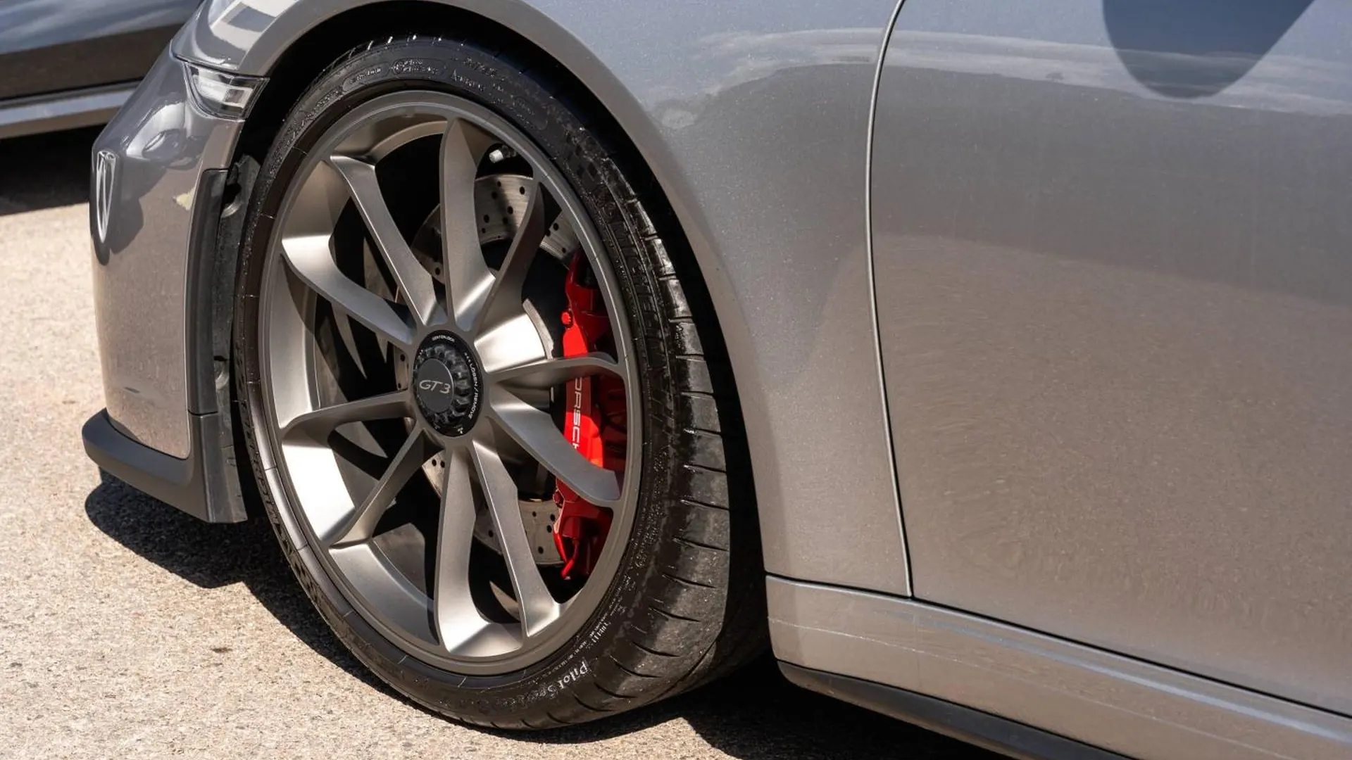 Porsche 911 Coupe — photo 25