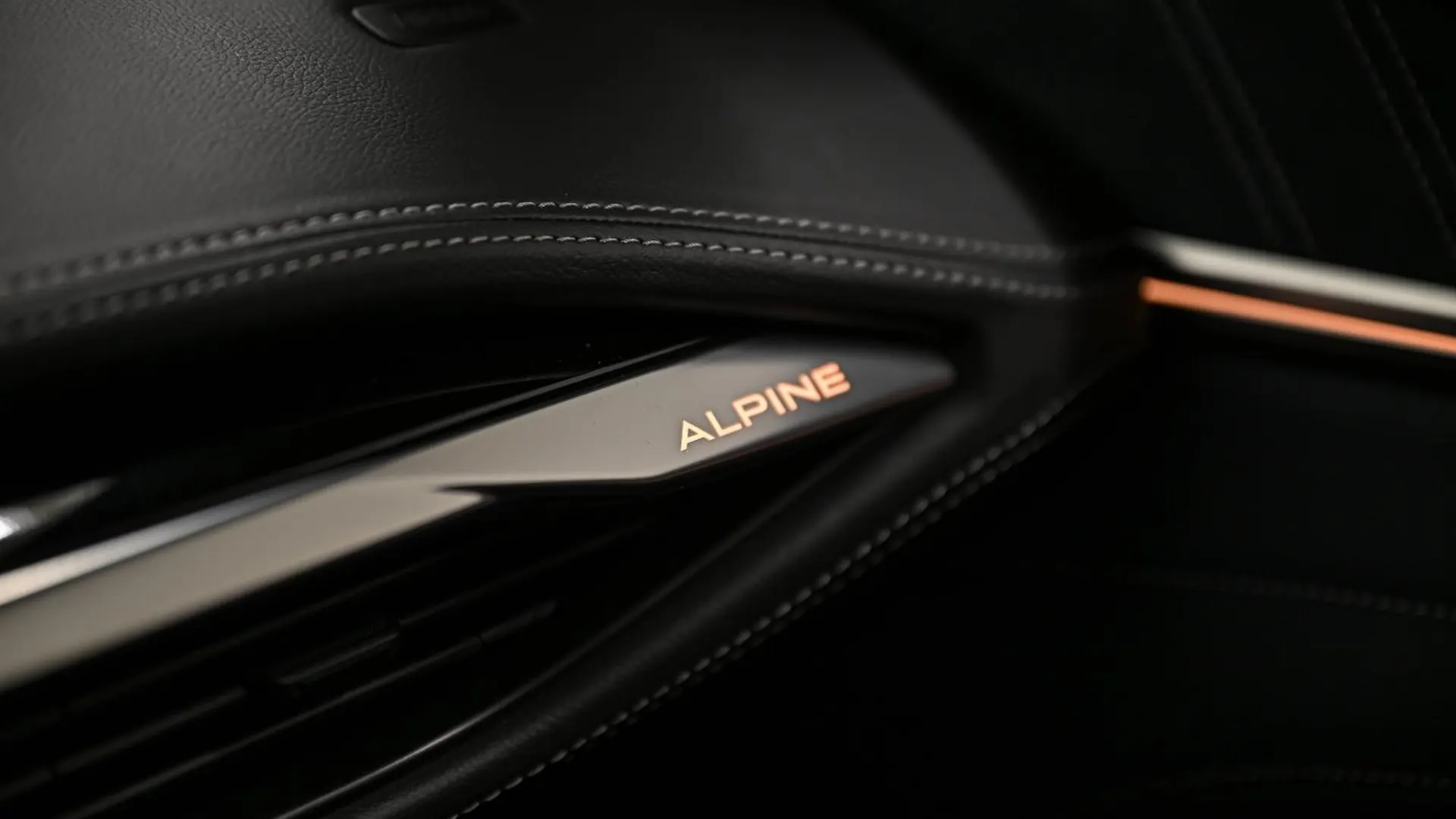 Alpine A390 — photo 35