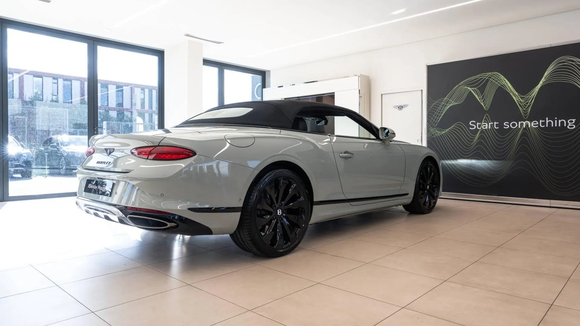 Bentley Continental — photo 4