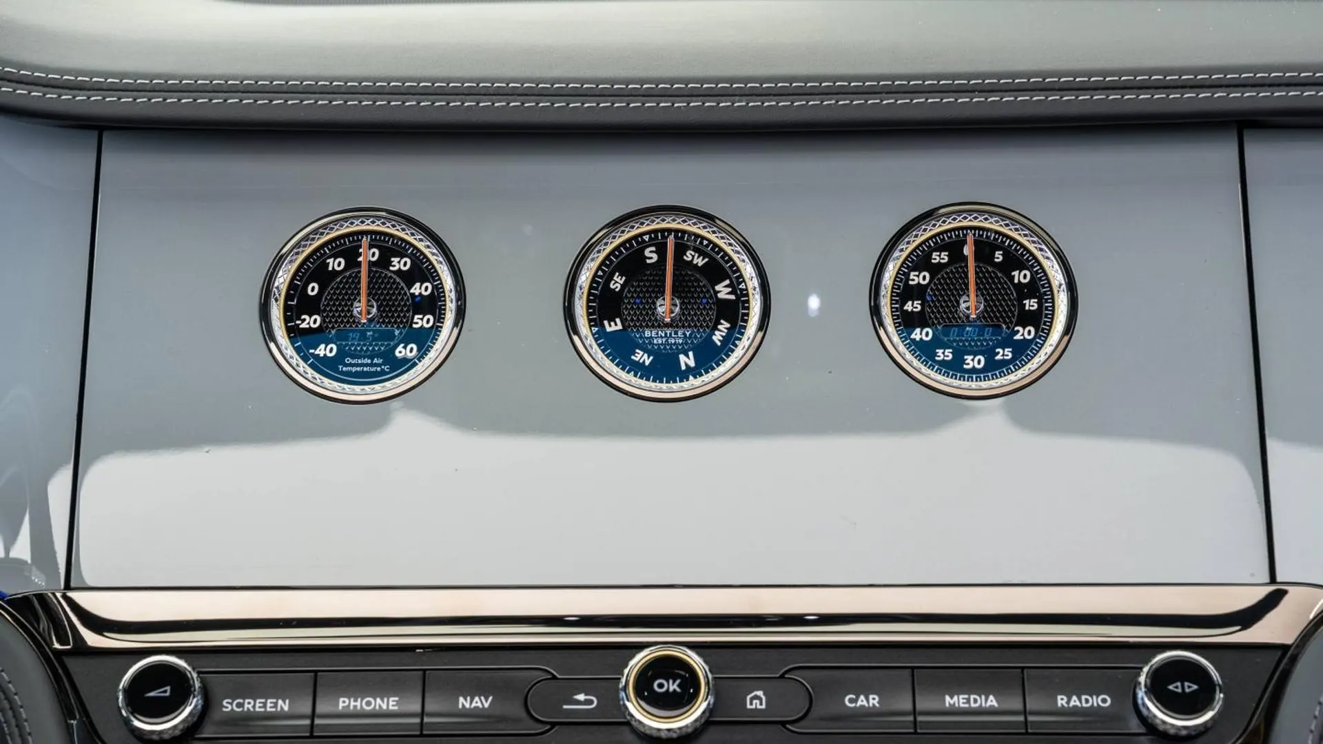 Bentley Continental — photo 22