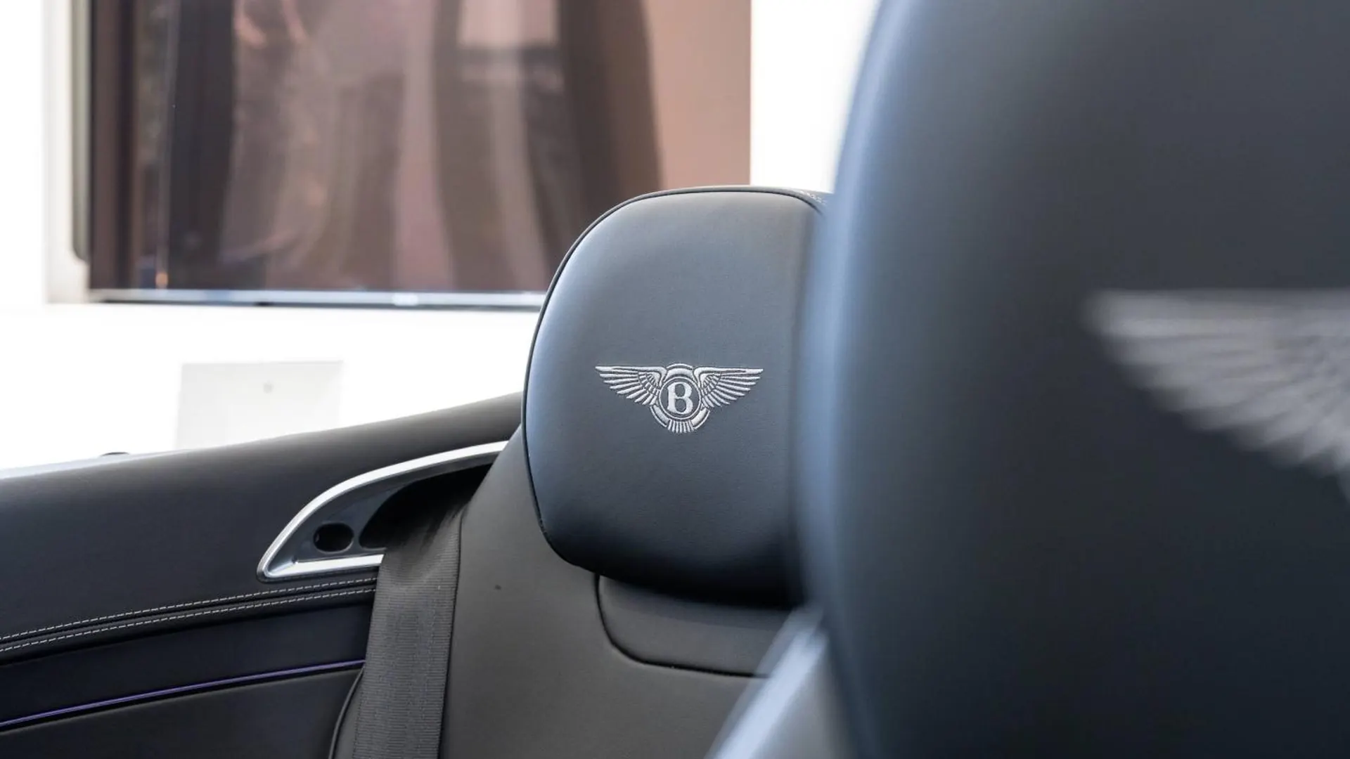 Bentley Continental — photo 42