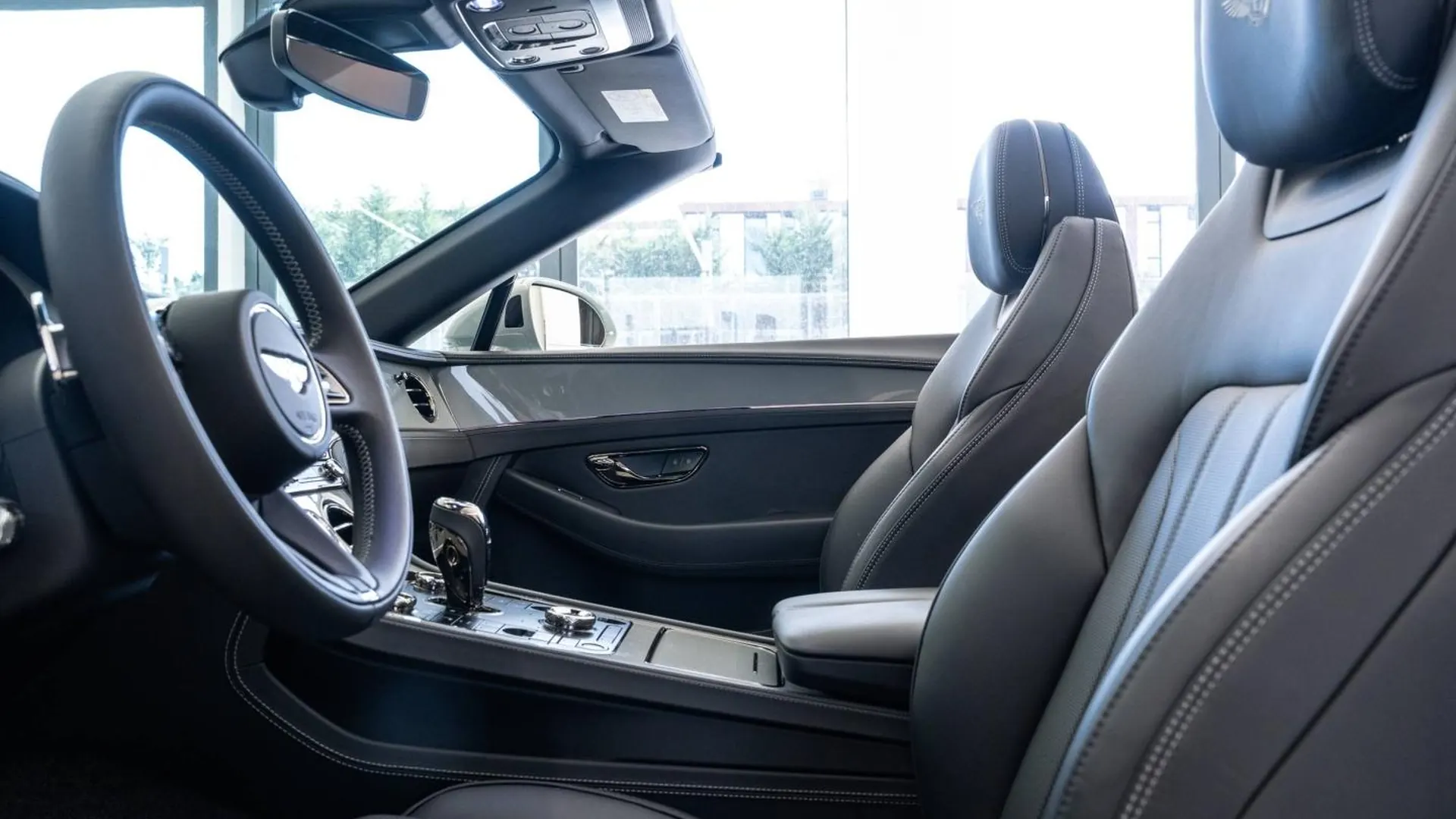 Bentley Continental — photo 41
