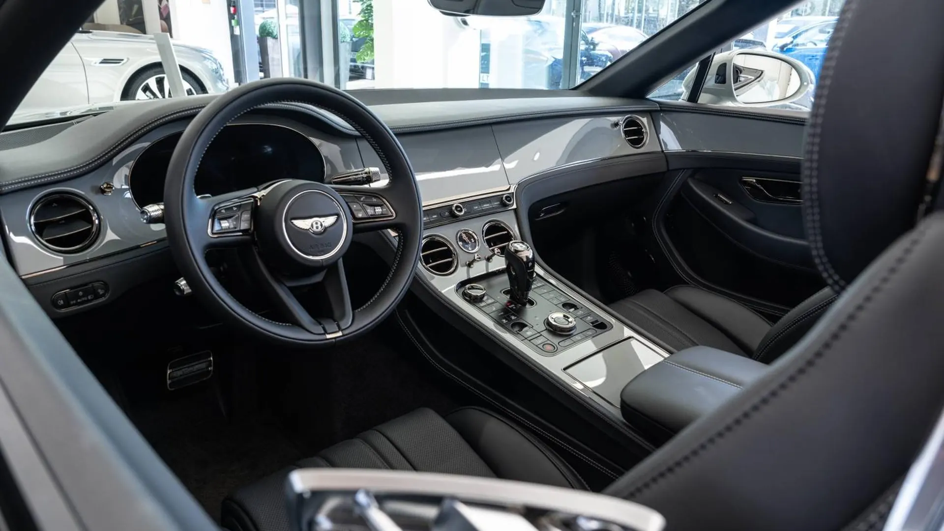 Bentley Continental — photo 14