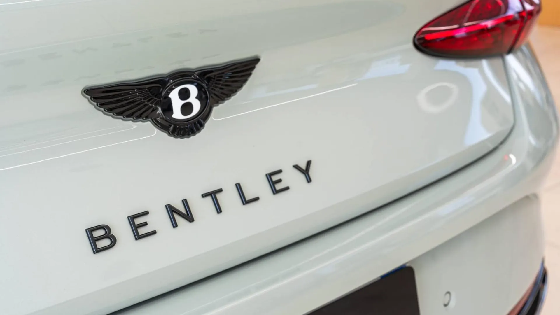 Bentley Continental — photo 21