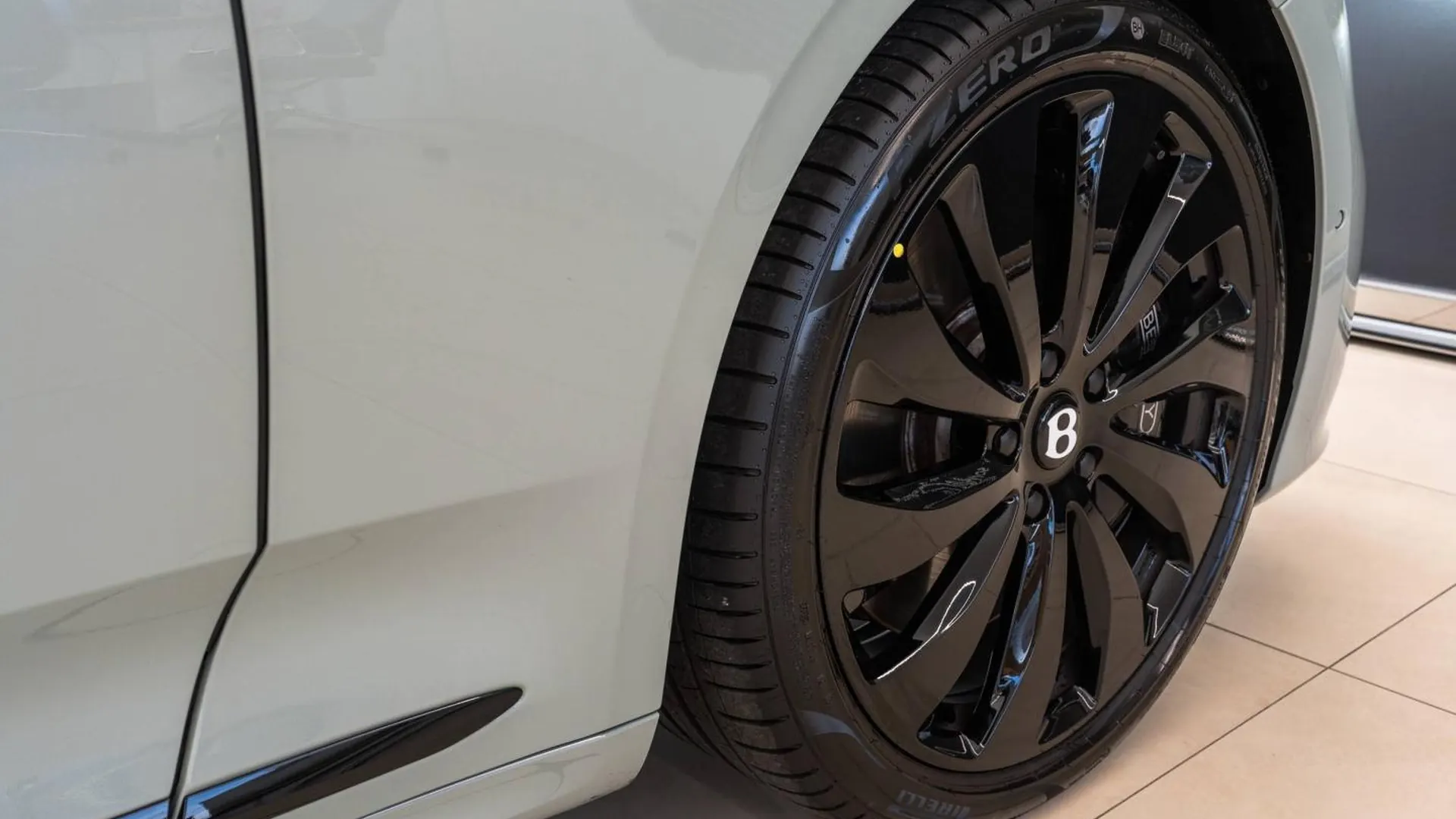 Bentley Continental — photo 19