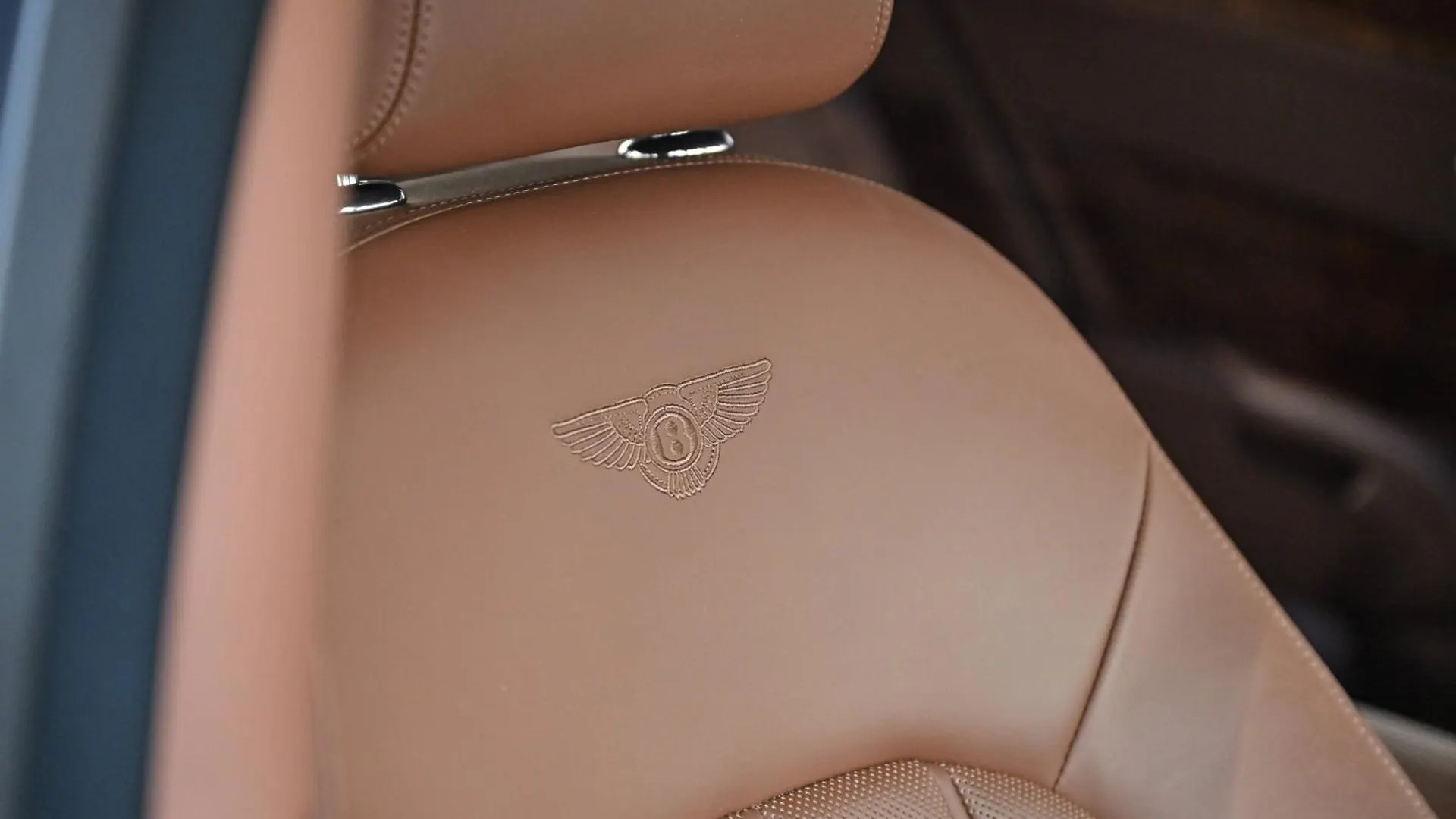 Bentley Mulsanne — photo 36