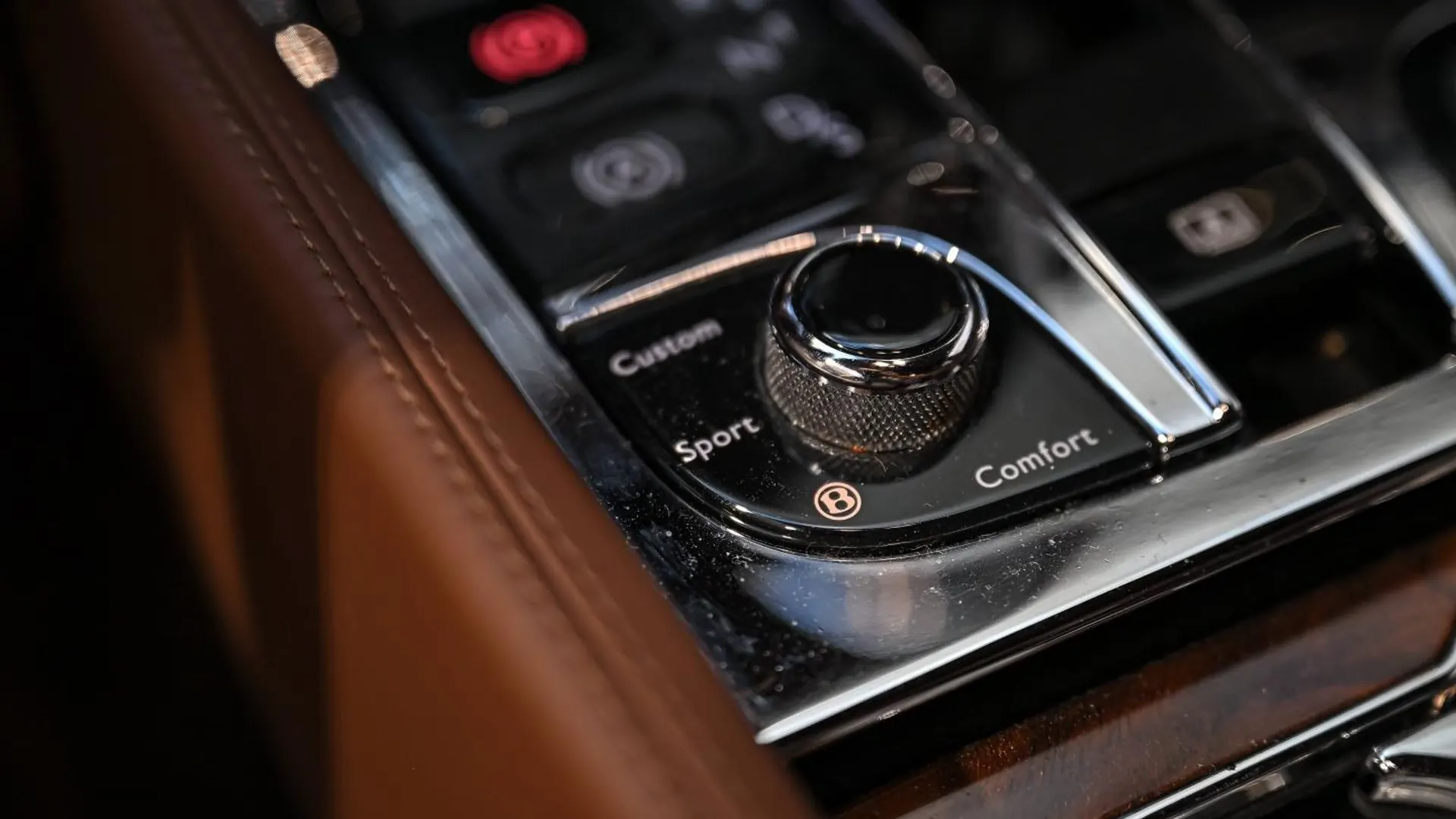 Bentley Mulsanne — photo 33