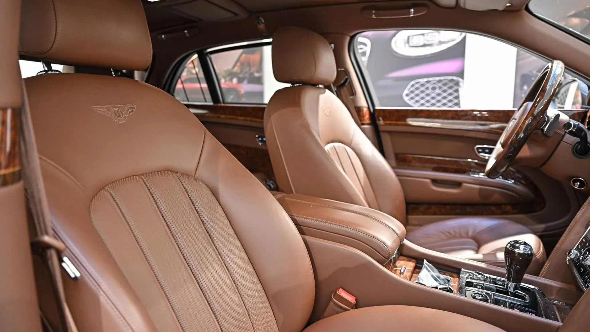 Bentley Mulsanne — photo 16