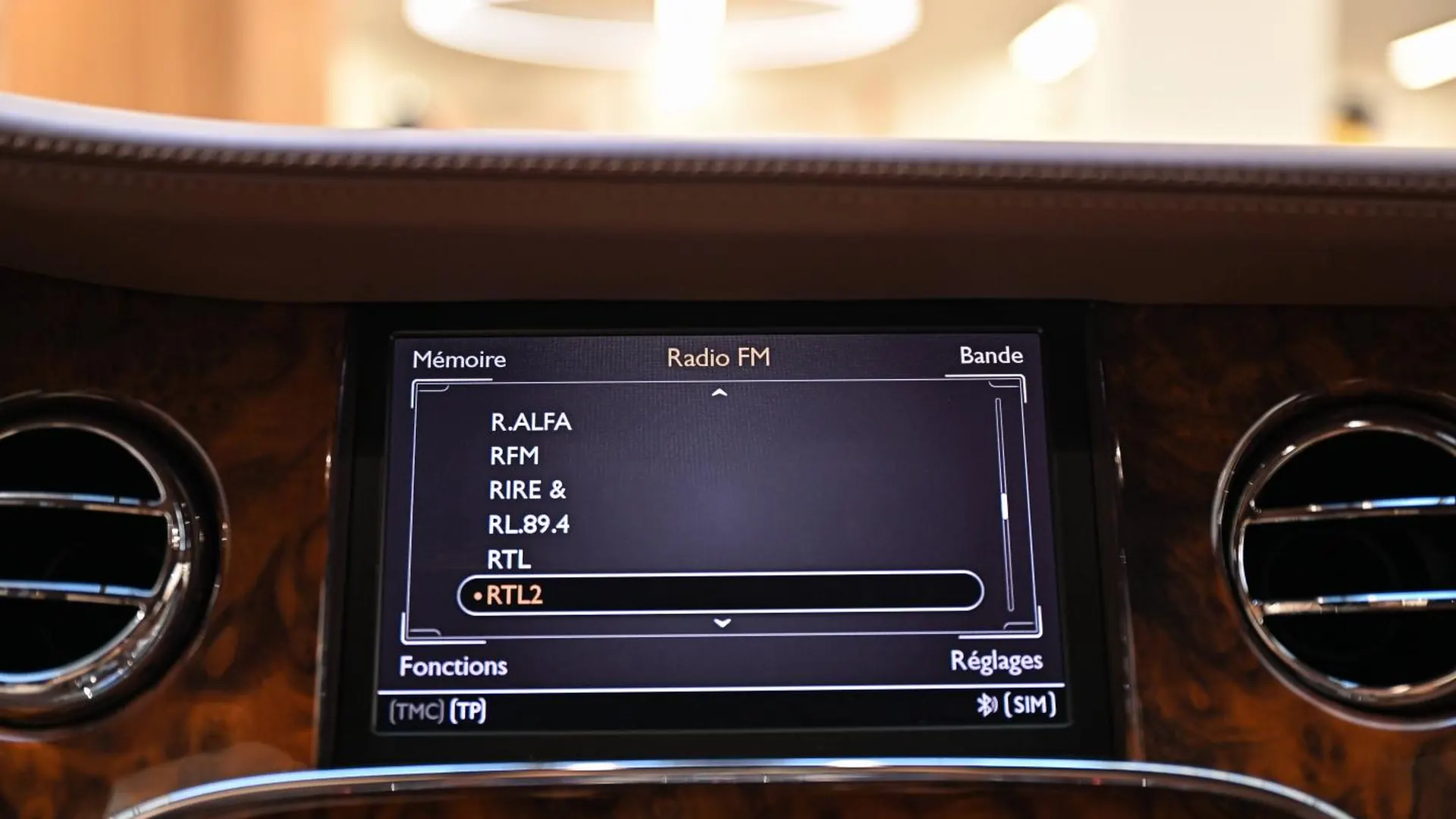 Bentley Mulsanne — photo 31
