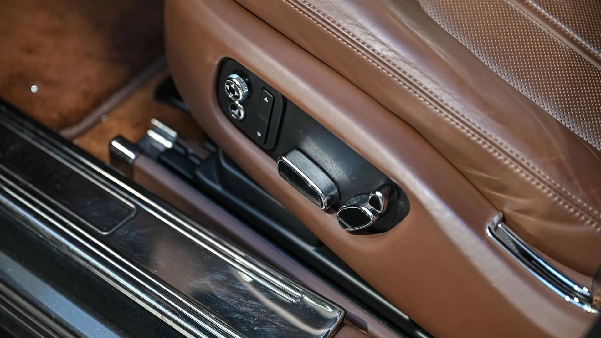 Bentley Mulsanne — photo 26