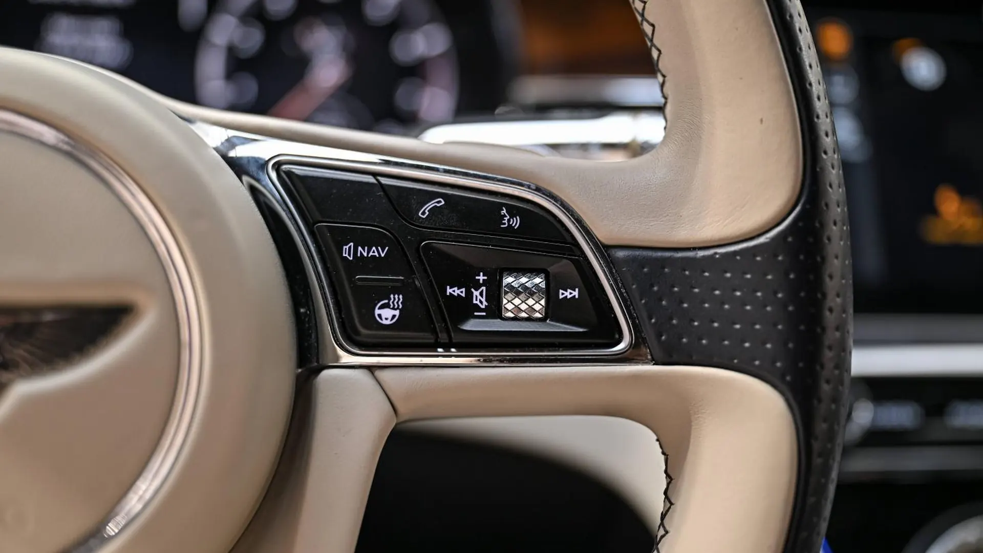 Bentley Continental — photo 26