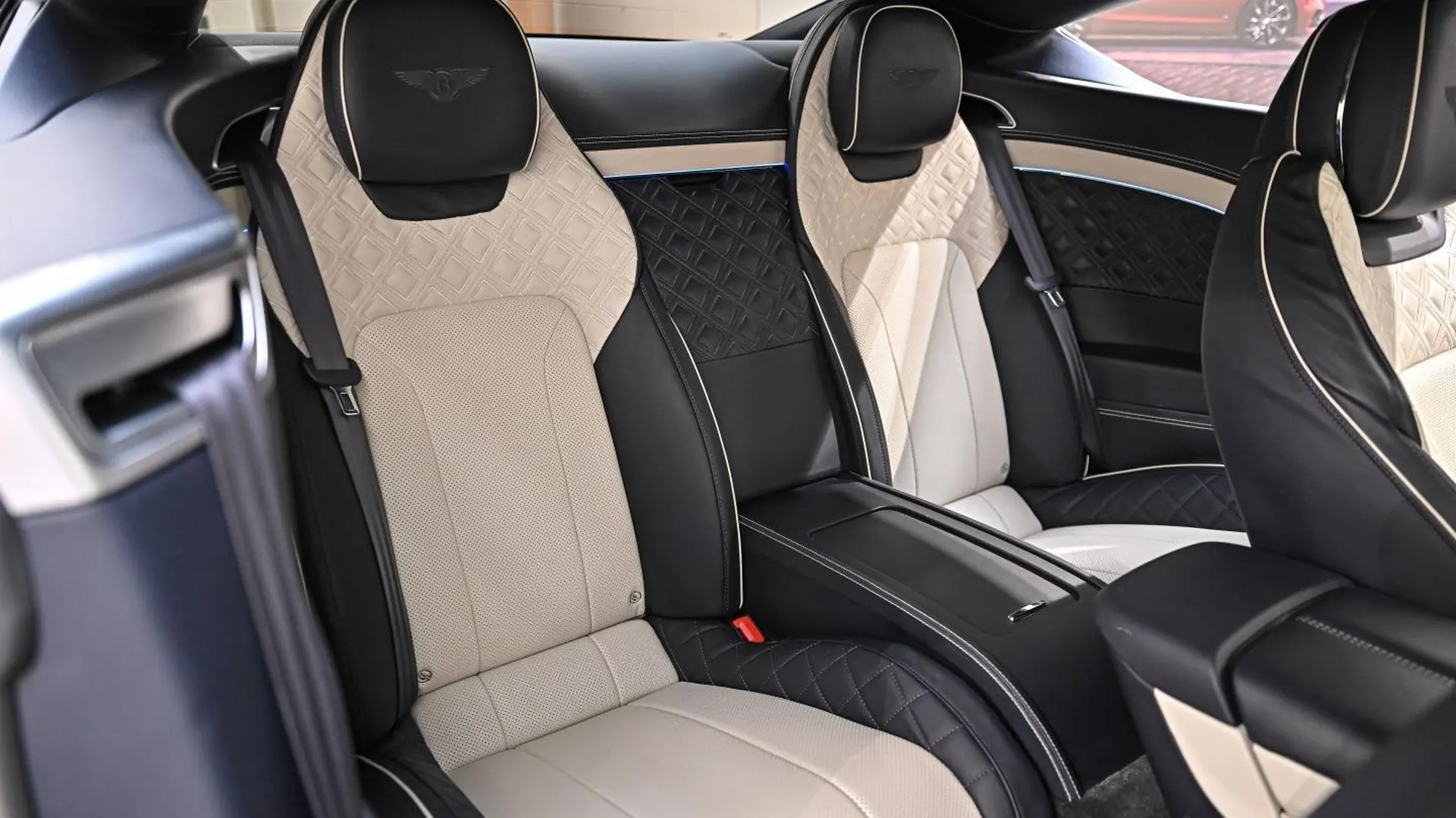 Bentley Continental — photo 18