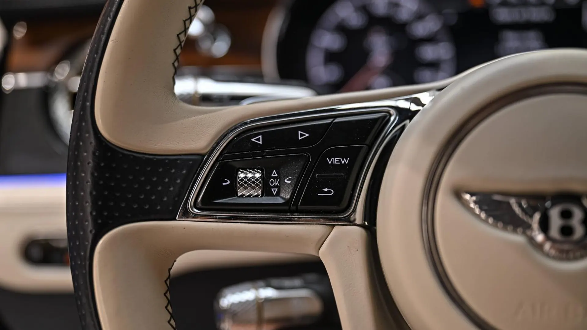 Bentley Continental — photo 25