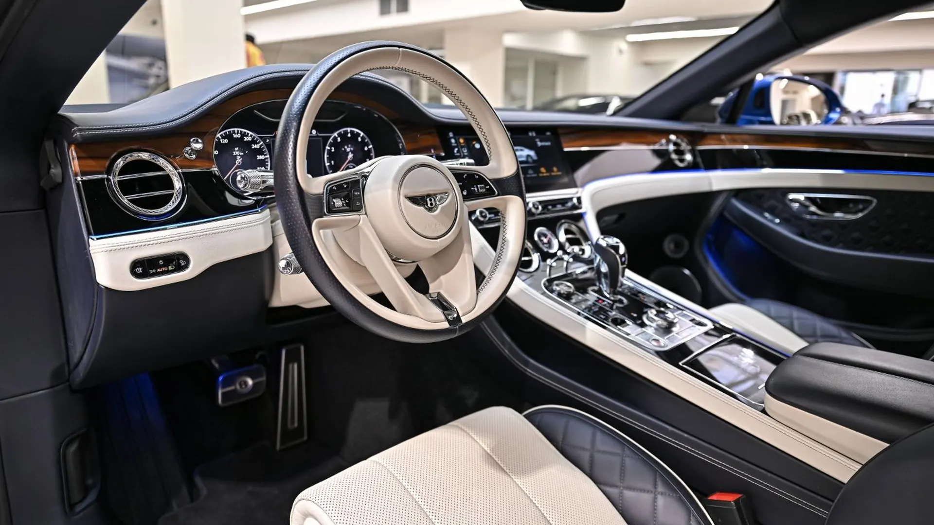 Bentley Continental — photo 14