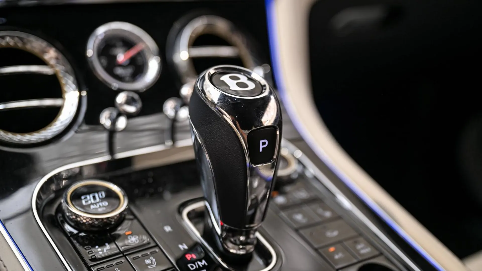 Bentley Continental — photo 29