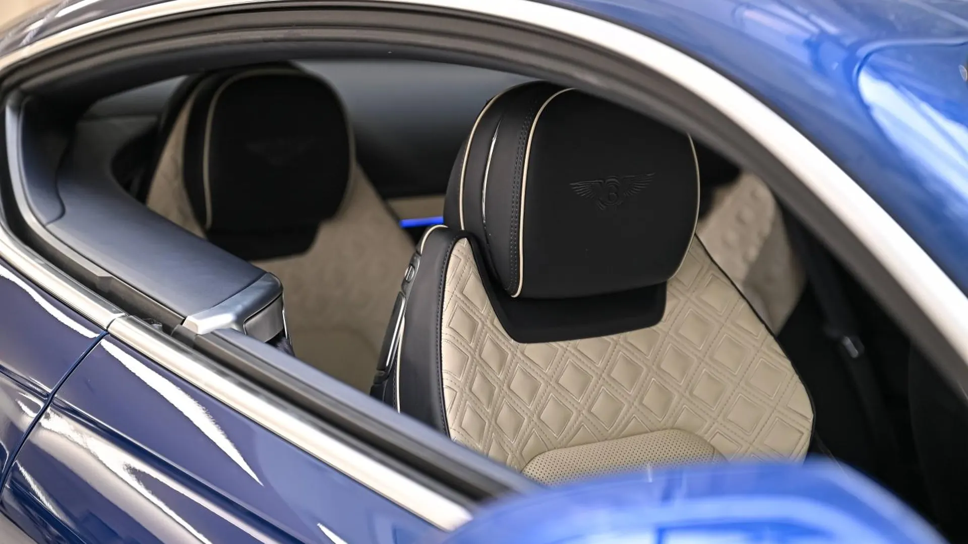 Bentley Continental — photo 11