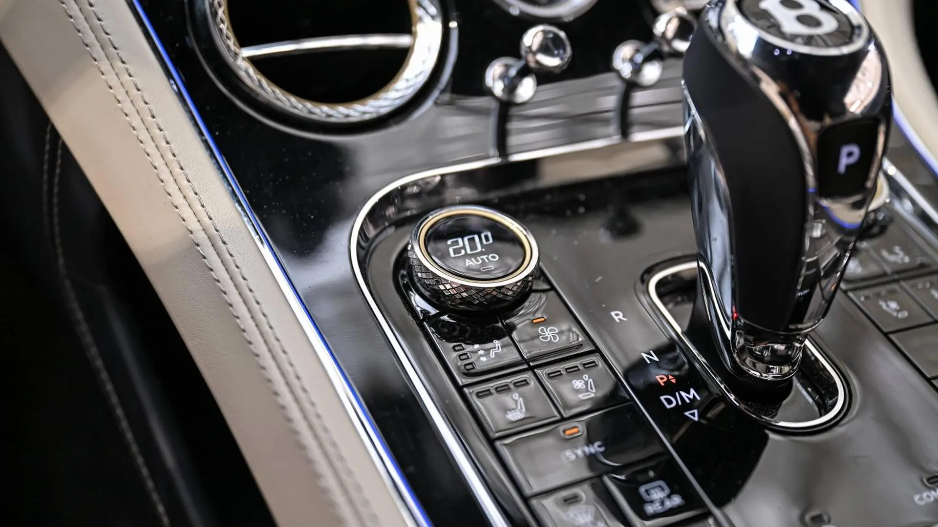Bentley Continental — photo 34