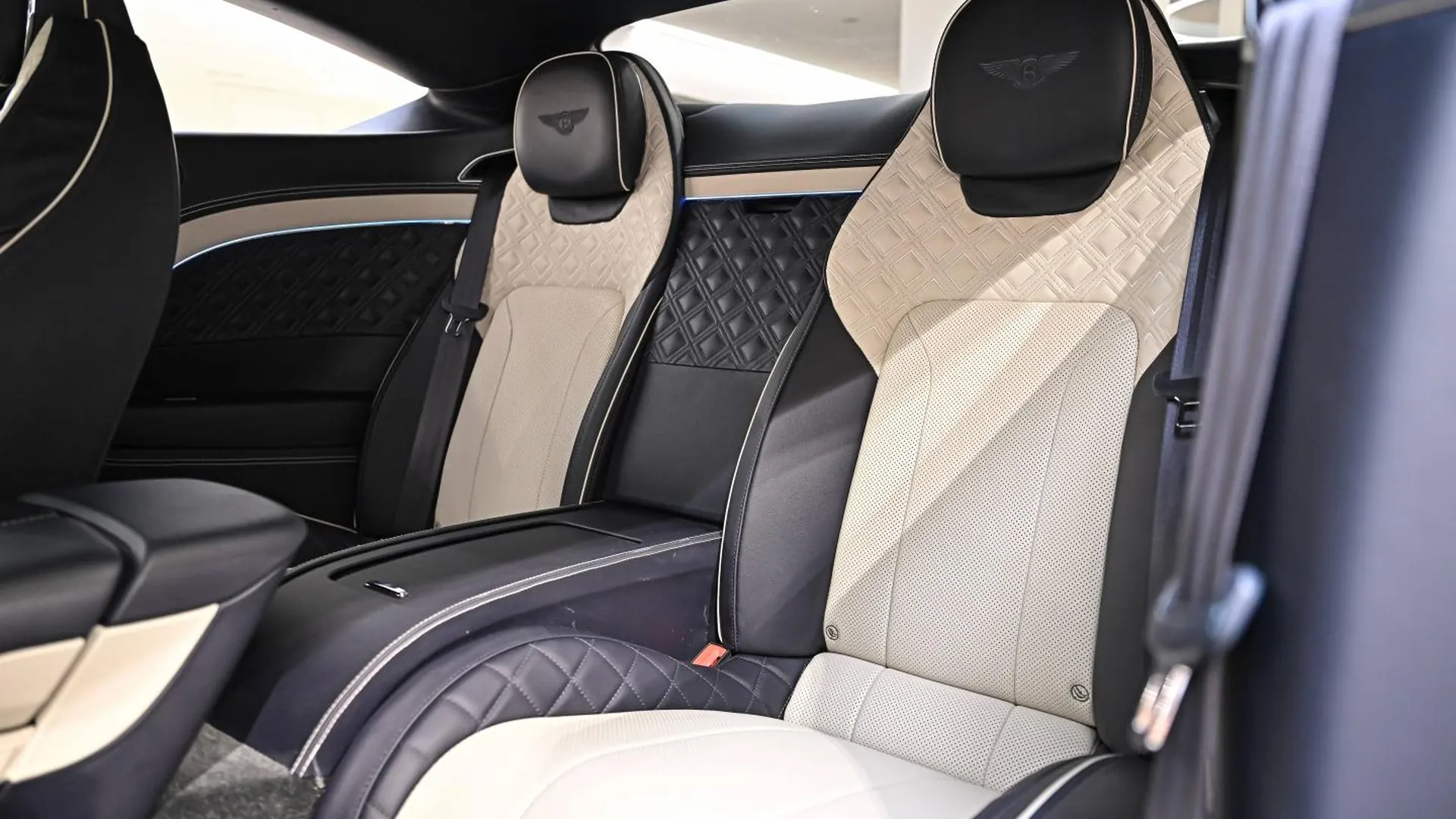 Bentley Continental — photo 21