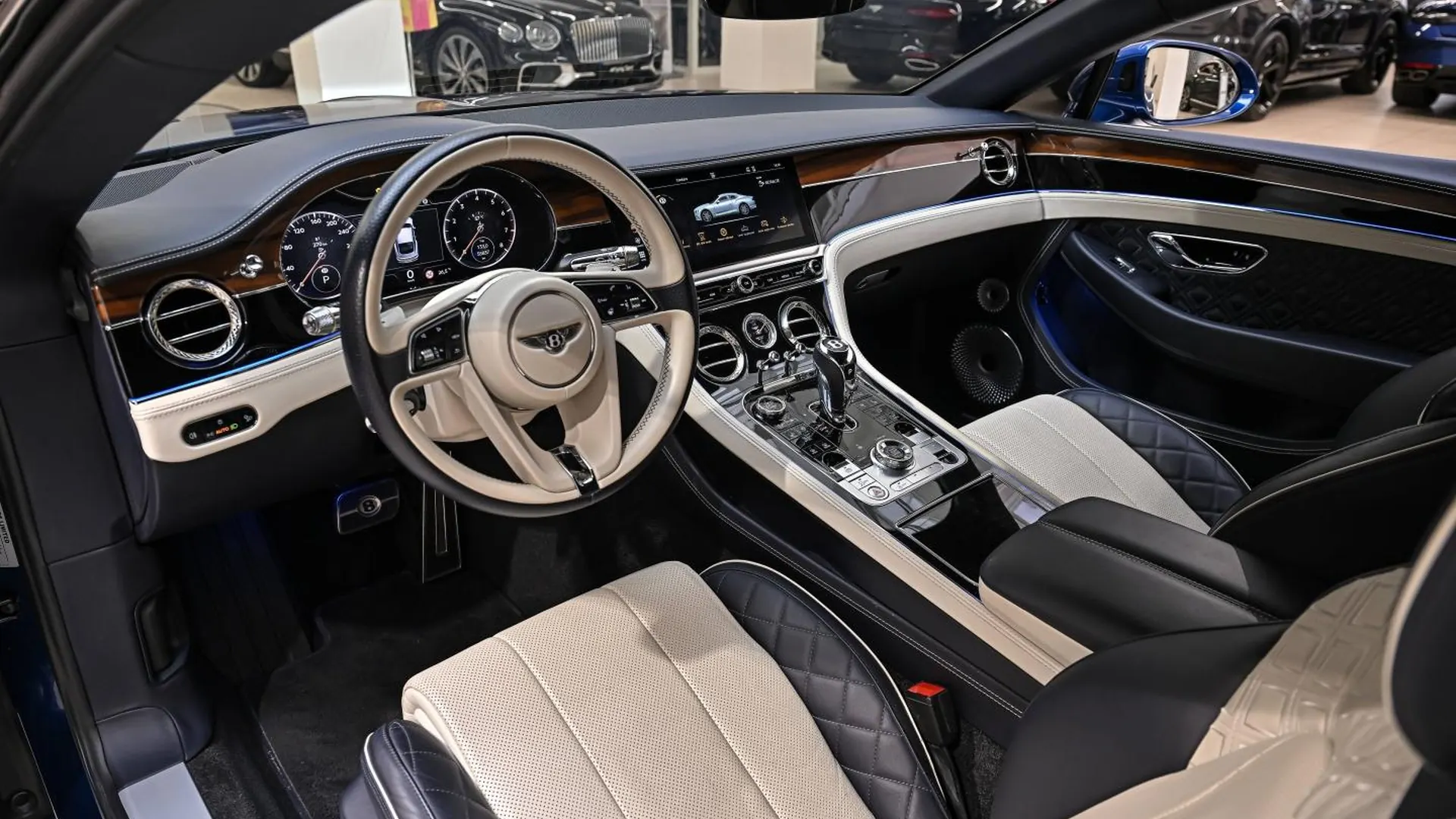 Bentley Continental — photo 15