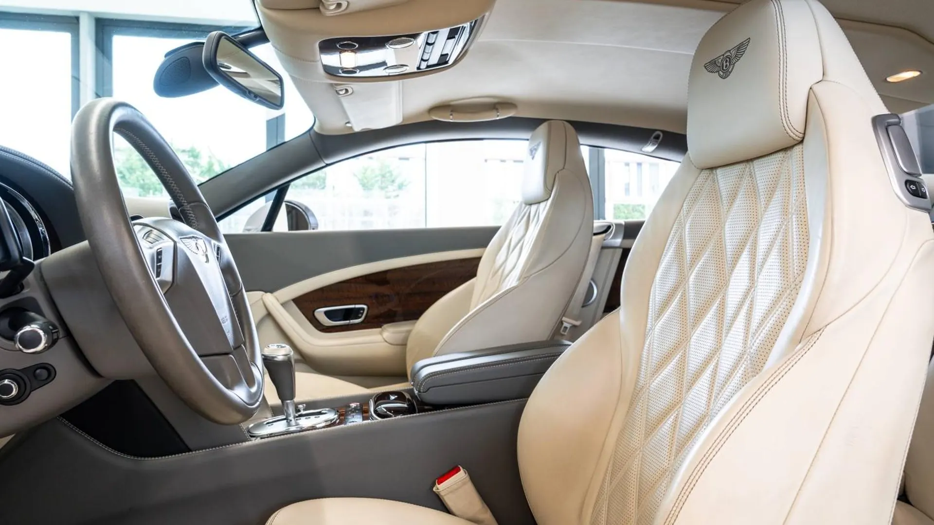 Bentley Continental — photo 14