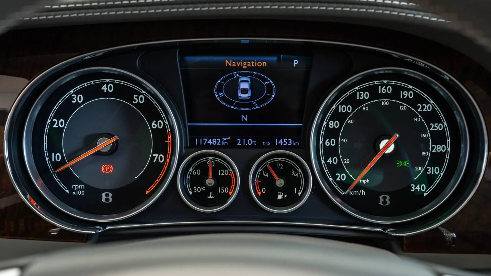 Bentley Continental — photo 22