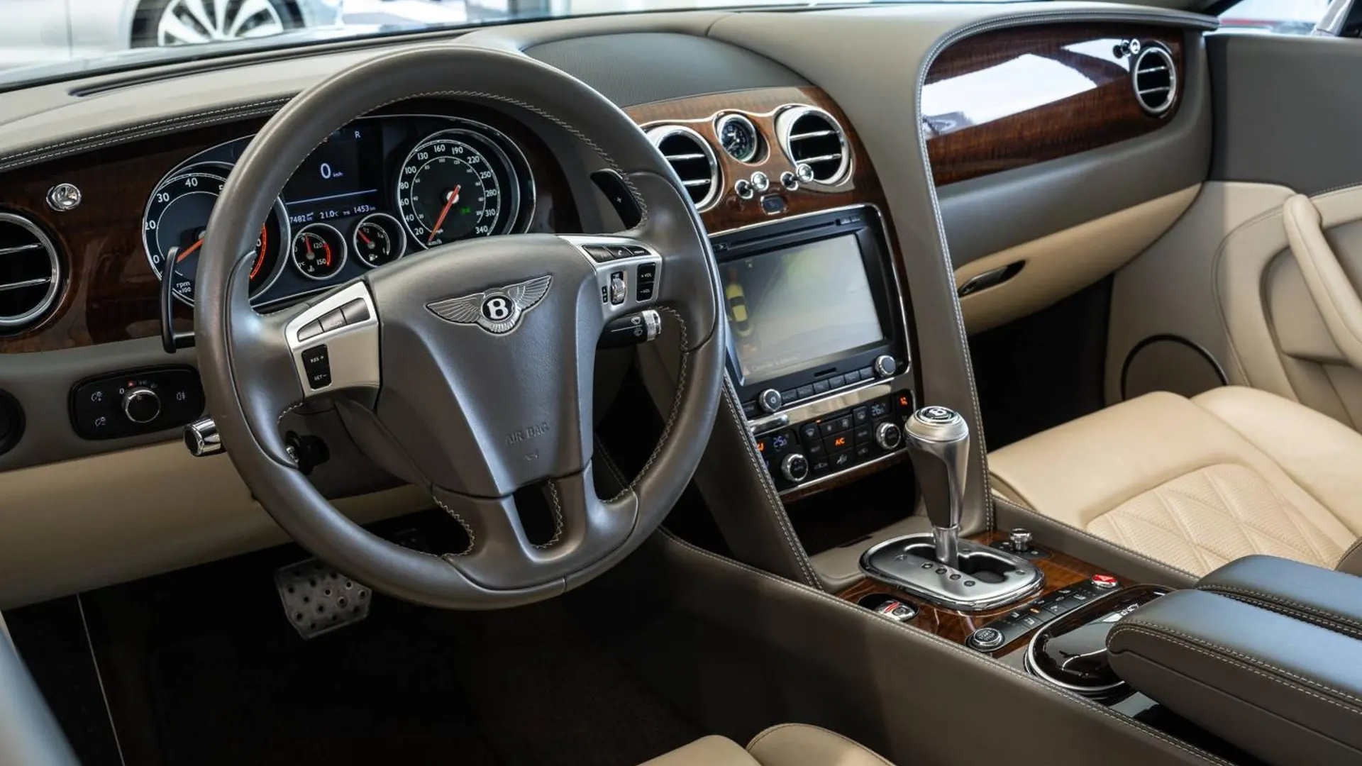 Bentley Continental — photo 15