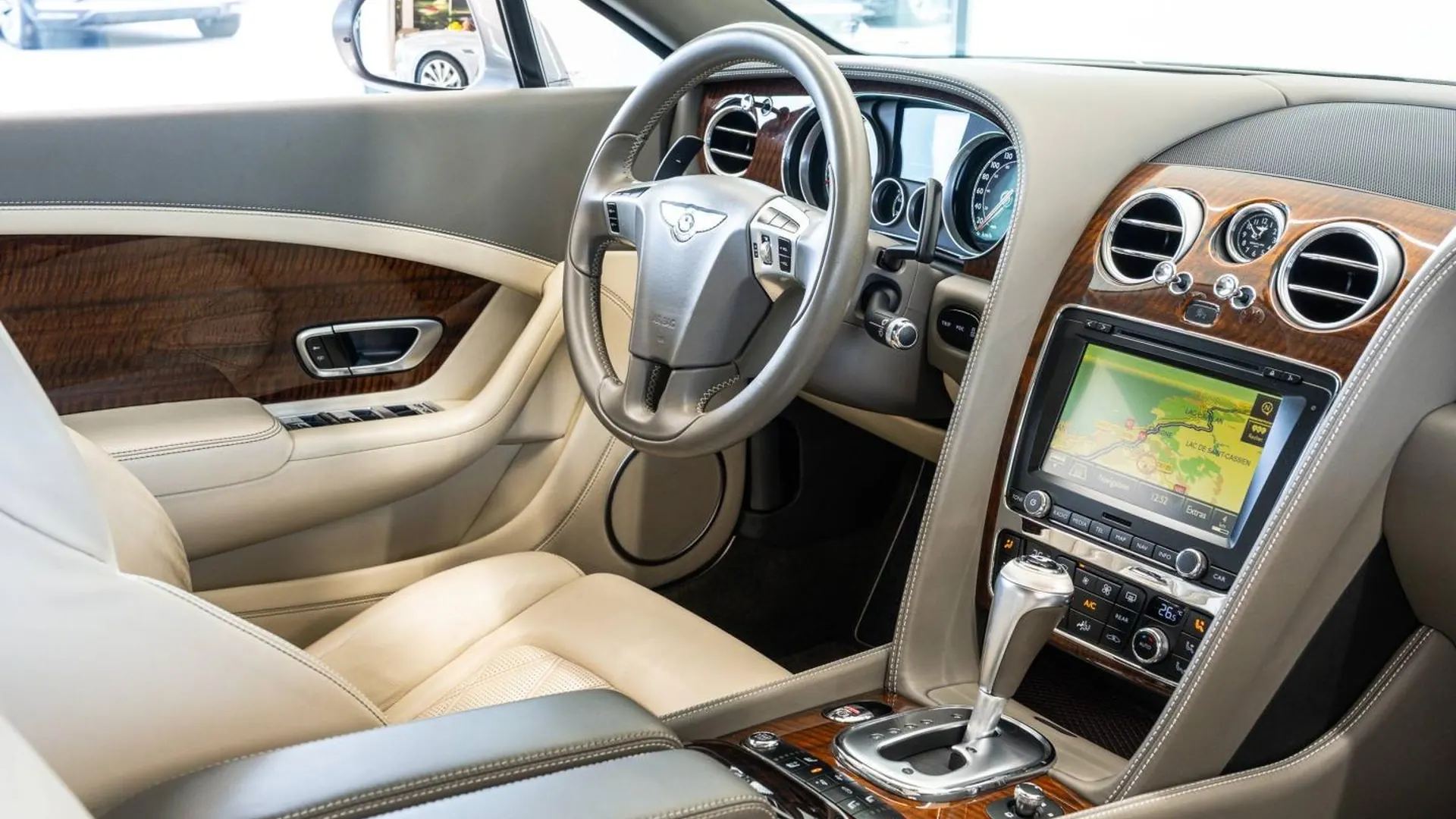 Bentley Continental — photo 37