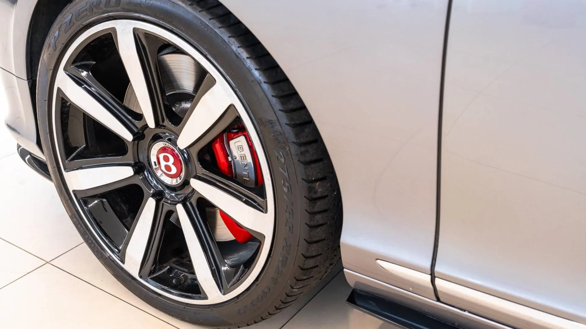 Bentley Continental — photo 10