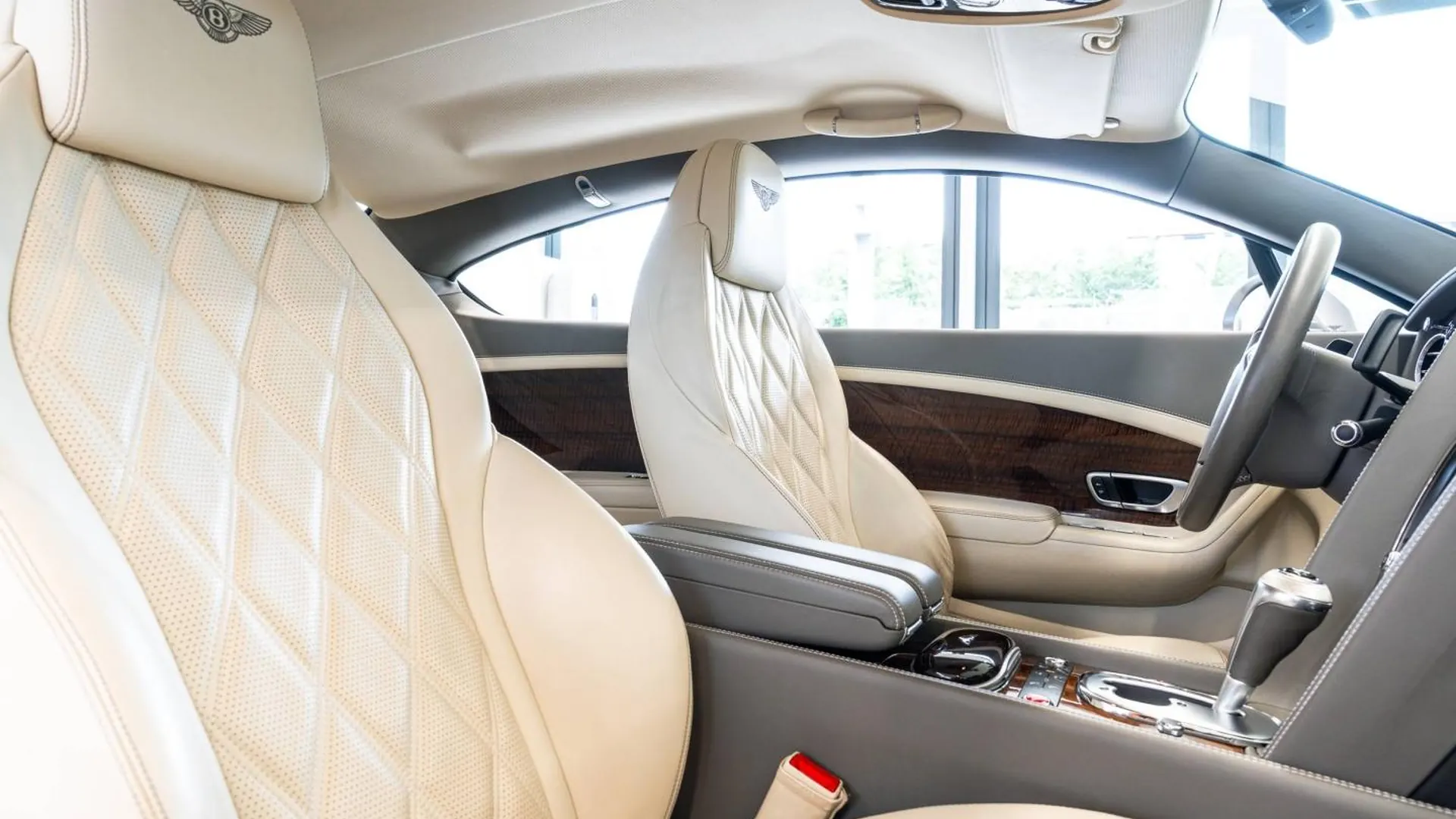 Bentley Continental — photo 35