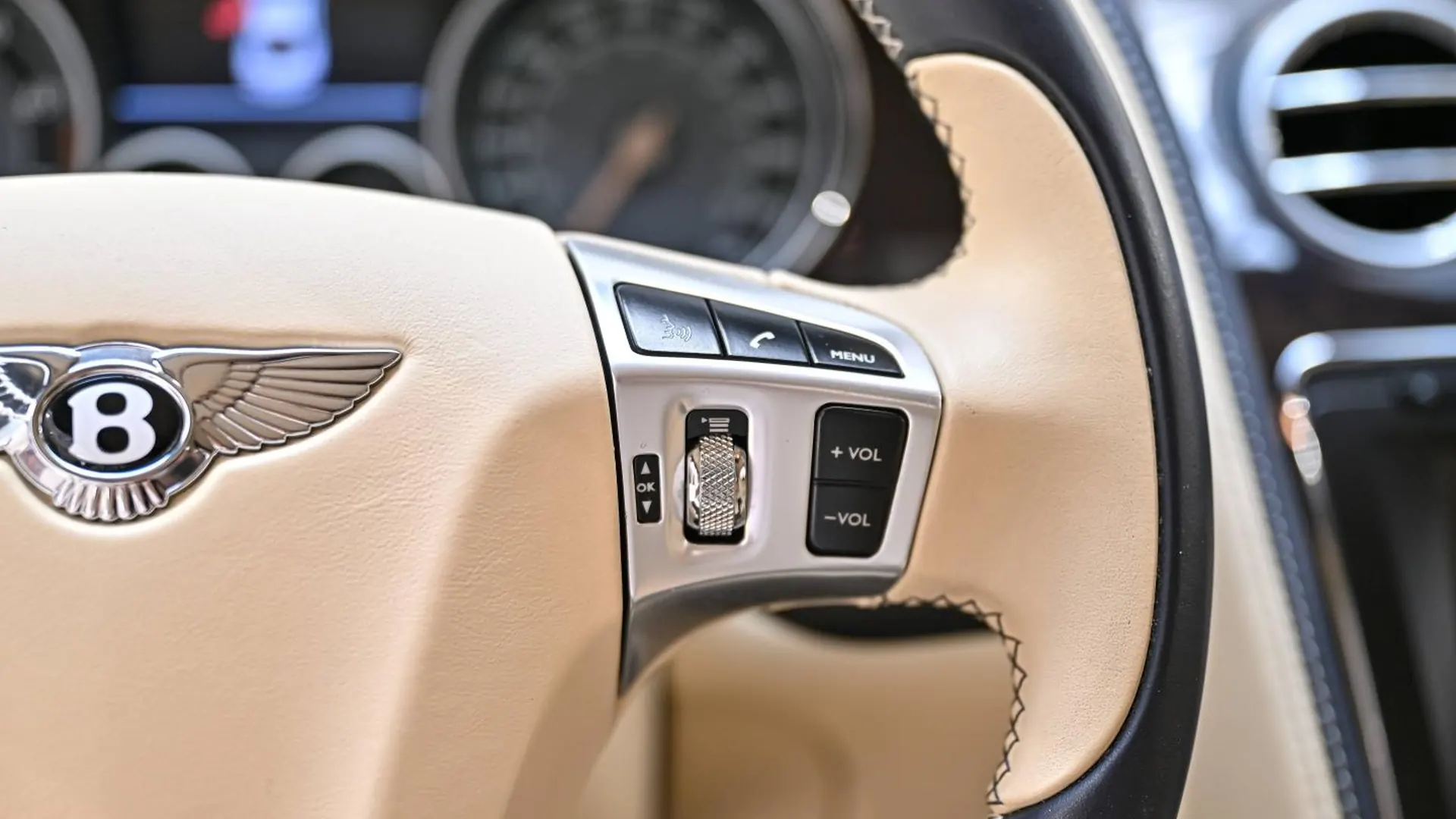 Bentley Continental — photo 21