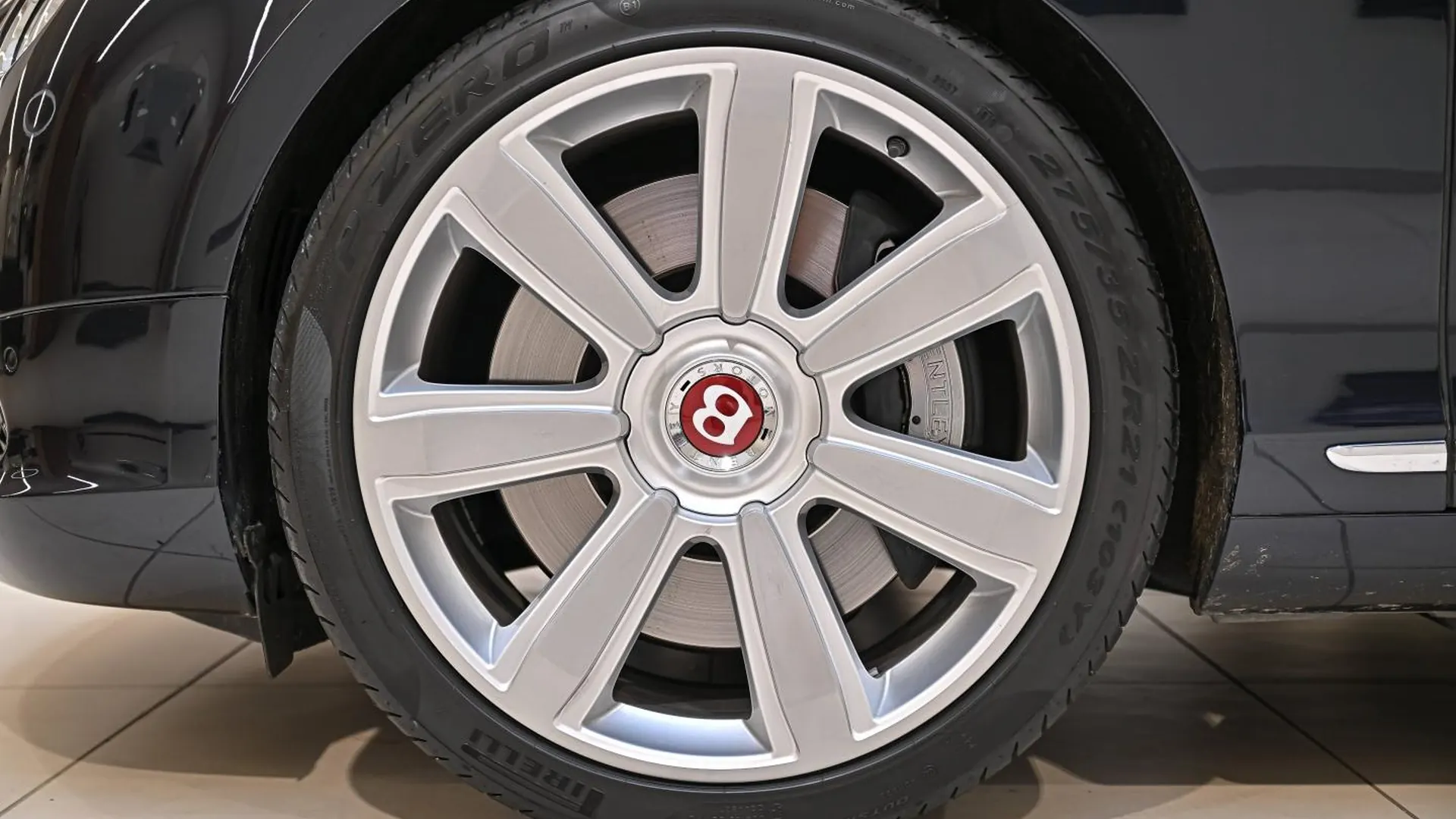 Bentley Continental — photo 8