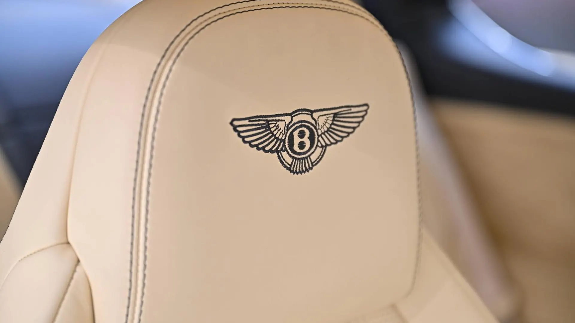 Bentley Continental — photo 14