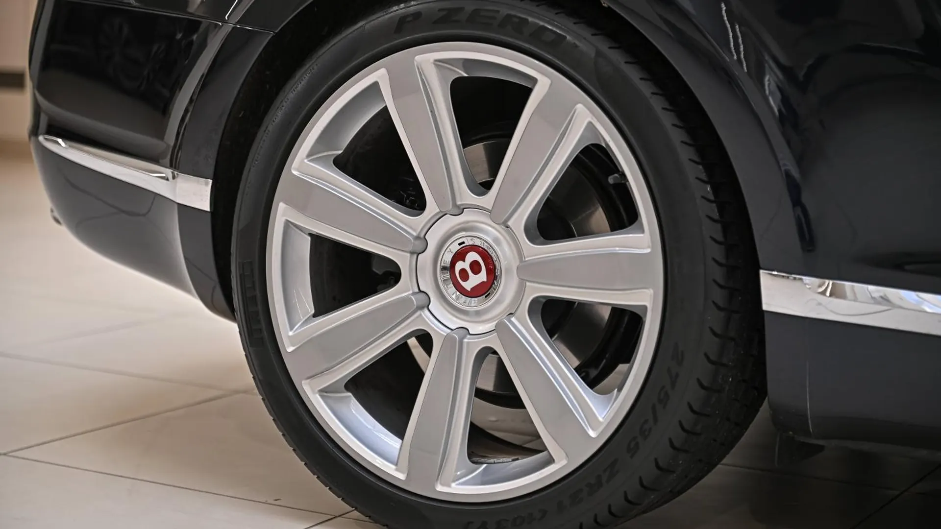 Bentley Continental — photo 9