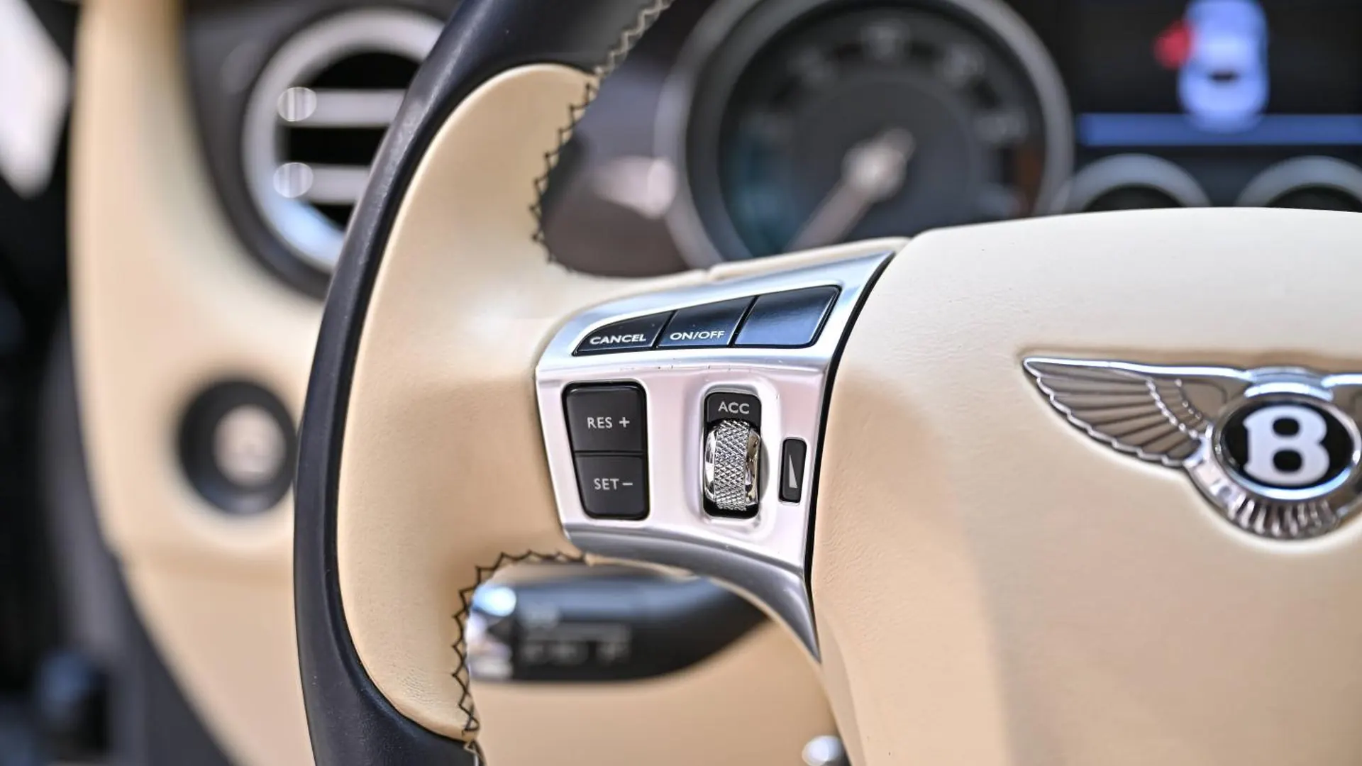 Bentley Continental — photo 20