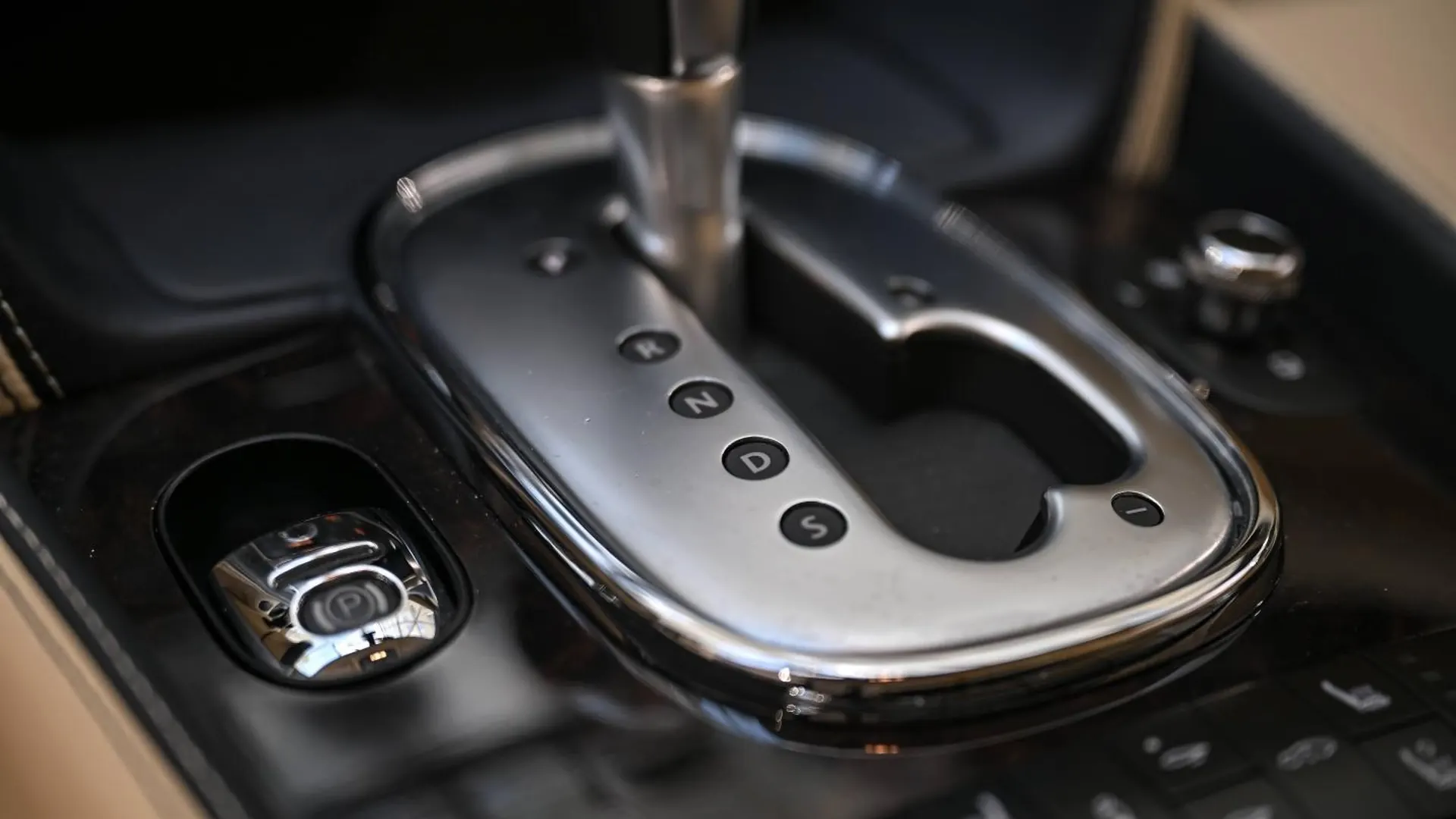 Bentley Continental — photo 26