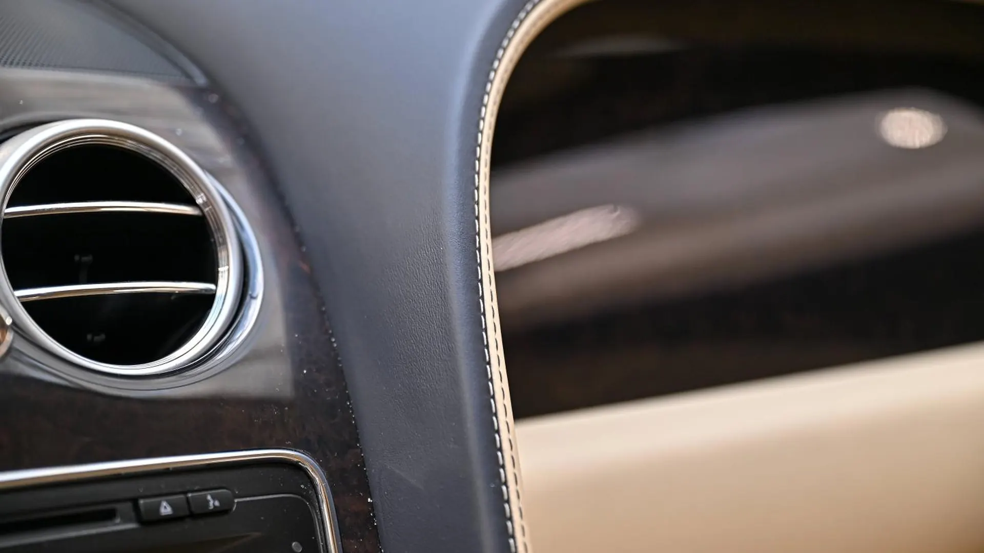 Bentley Continental — photo 29