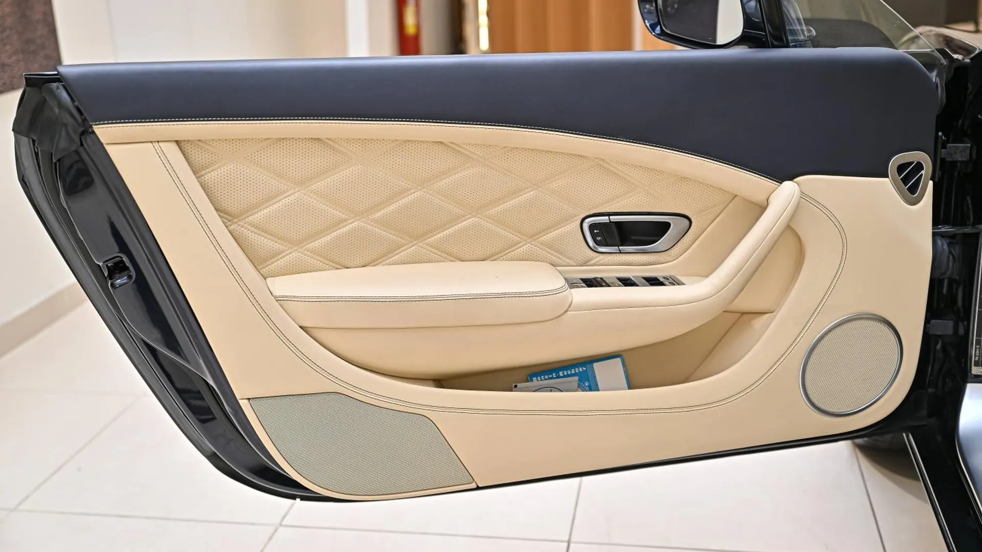 Bentley Continental — photo 17