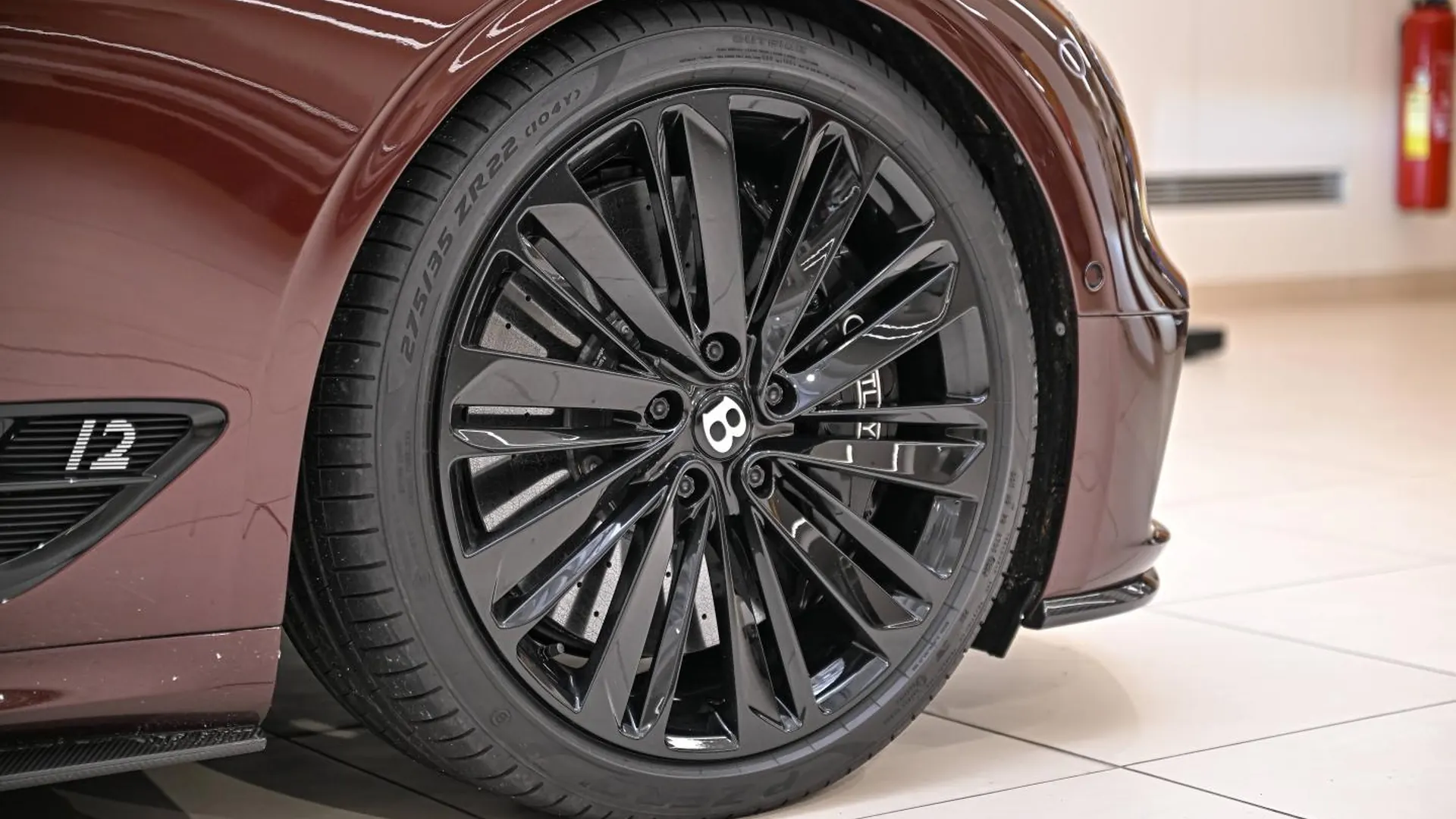 Bentley Continental — photo 10